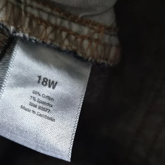 Women's Distressed Denim Shorts Size 18W - Picture 2 of 5